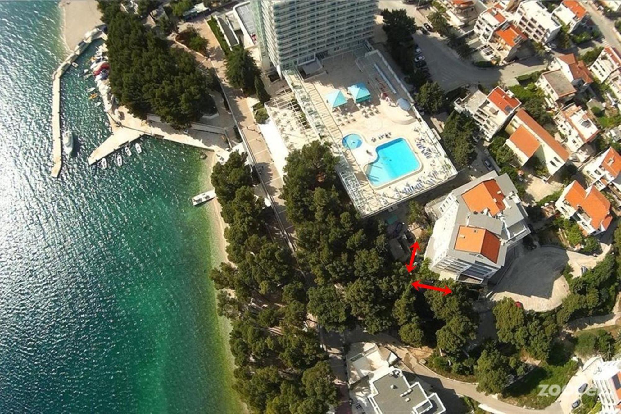 Apartment Beachfront With Wonderful Large Terrace *