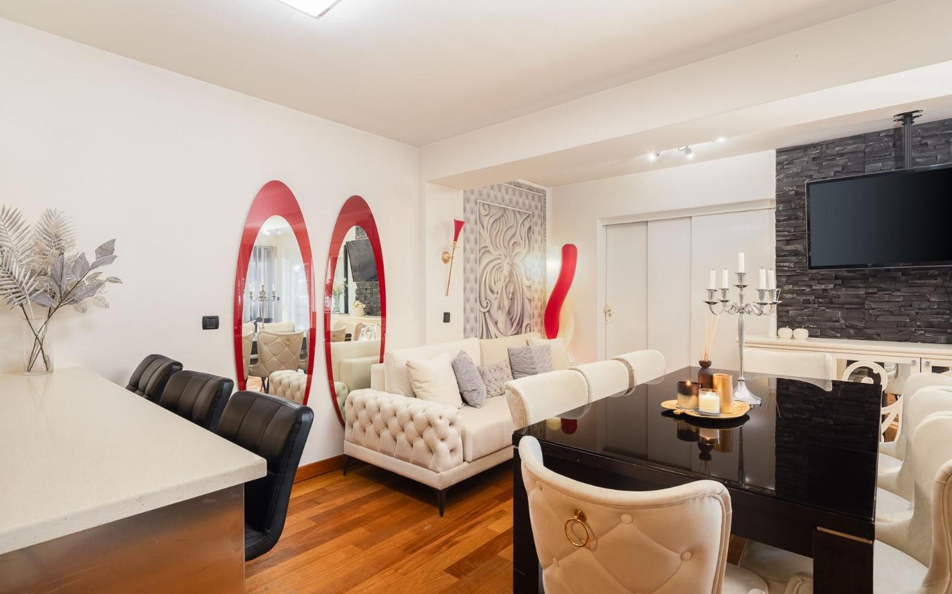 Beachfront With Wonderful Large Terrace *