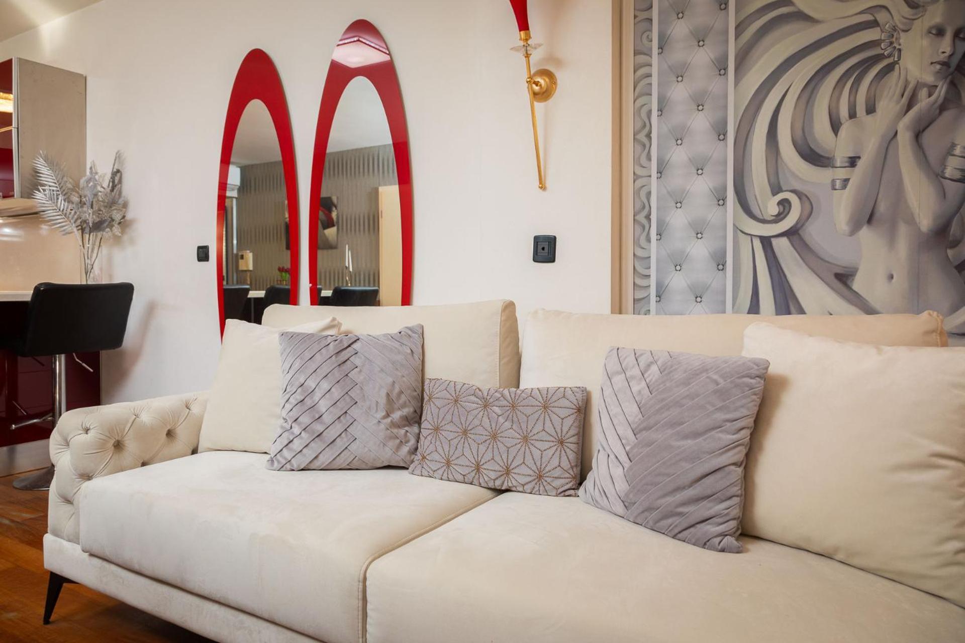 Apartment Beachfront With Wonderful Large Terrace *
