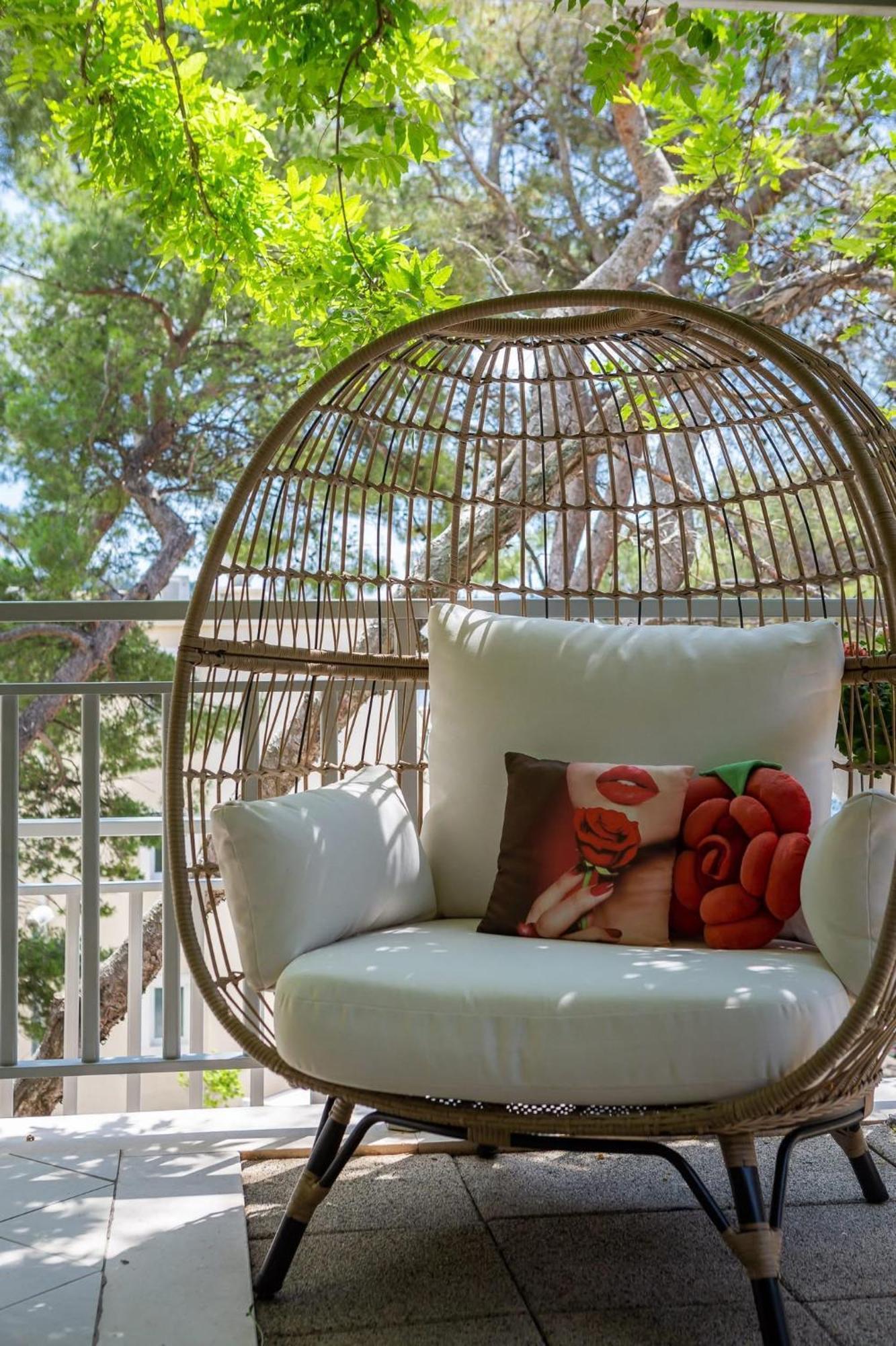 Apartment Beachfront With Wonderful Large Terrace Makarska