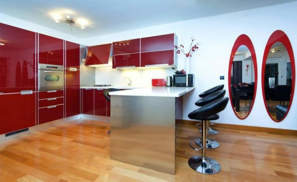 Beachfront With Wonderful Large Terrace Apartment