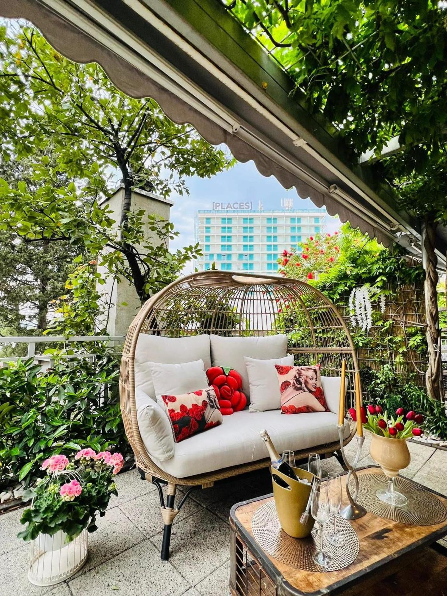 Beachfront With Wonderful Large Terrace Apartment